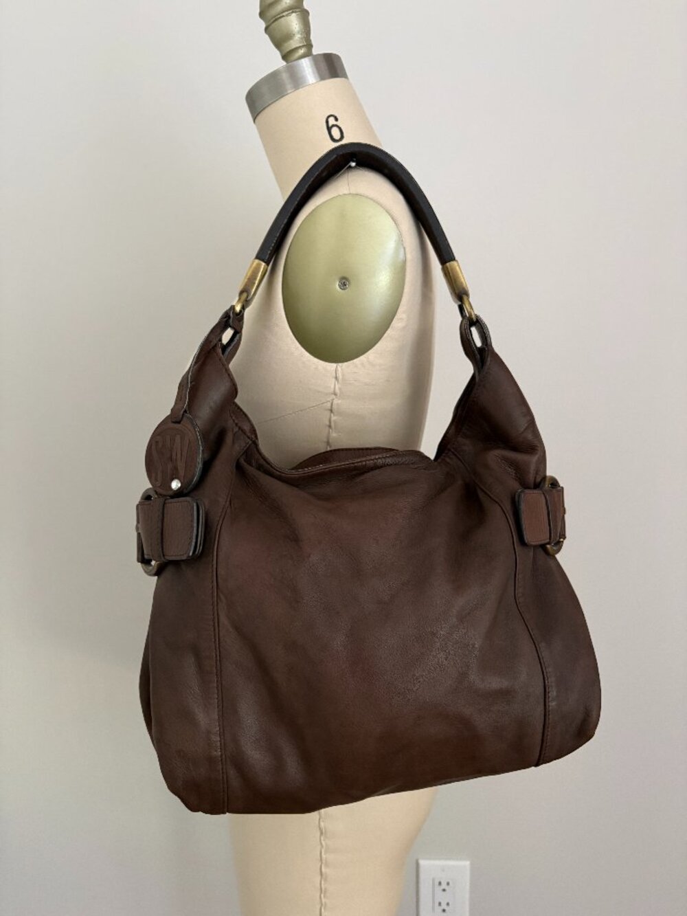 Stuart Weitzman Vintage Brown Leather Slouchy Hobo Shoulder Bag SW Charm Luxury